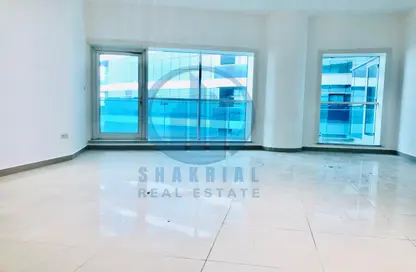 Apartment - 3 Bedrooms - 5 Bathrooms for rent in Al Sahel Towers - Corniche Road - Abu Dhabi