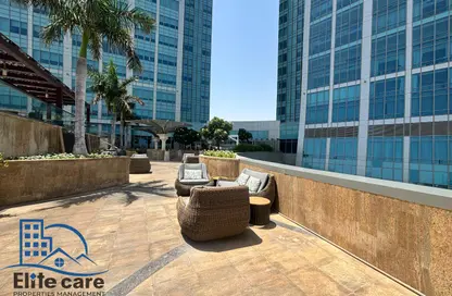Apartment - 2 Bedrooms - 3 Bathrooms for rent in Nation Towers - Corniche Road - Abu Dhabi