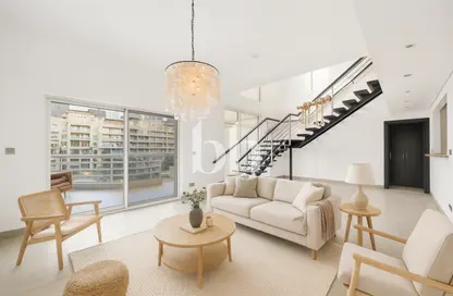 شقة - 3 غرف نوم - 4 حمامات للايجار في طراز لوفت - تلال الجميرا - جزر الجميرا - دبي شقة - 3 غرف نوم - 4 حمامات للايجار في طراز لوفت - تلال الجميرا - جزر الجميرا - دبي