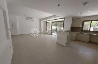 Townhouse - 3 Bedrooms - 3 Bathrooms for rent in Zahra Townhouses - Town Square - Dubai