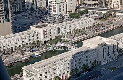 شقة - 2 غرف نوم - 4 حمامات للايجار في الممزر بلازا - شارع التعاون - التعاون - الشارقة