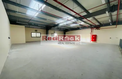 Warehouse - Studio - 2 Bathrooms for rent in Al Warsan 2 - Al Warsan - Dubai