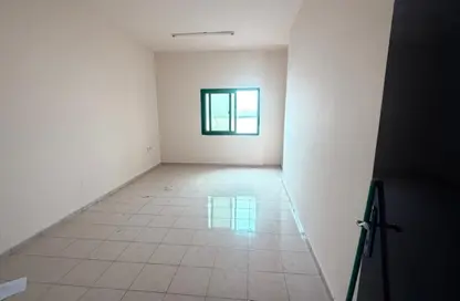 شقة - غرفة نوم - 2 حمامات للايجار في برج الكورنيش - طريق كورنيش عجمان - عجمان