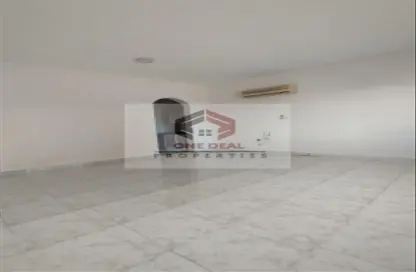 Apartment - 1 Bathroom for rent in Al Markhaniya - Al Ain