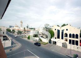 صورةمبنى خارجي لـ: فيلا - 5 غرف نوم - 6 حمامات للكراء في قرية ليوا - منطقة مصلى العيد - الكرامة - أبوظبي, صورة 1