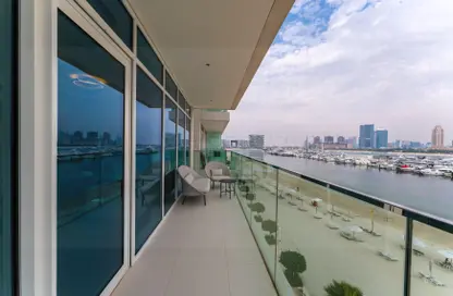 Balcony image for: Apartment - 3 Bedrooms - 3 Bathrooms for rent in EMAAR Beachfront - Dubai Harbour - Dubai, Image 1