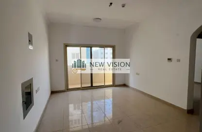 شقة - غرفة نوم - 2 حمامات للايجار في القليعة - الشرق - الشارقة شقة - غرفة نوم - 2 حمامات للايجار في القليعة - الشرق - الشارقة