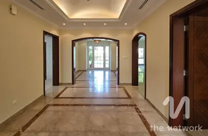 Villa - 4 Bedrooms - 5 Bathrooms for rent in Meadows 8 - Meadows - Dubai