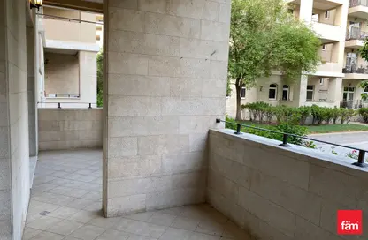 شقة - 2 غرف نوم - 2 حمامات للايجار في نورتون كورت 1 - قاعة نورتون - مدينة السيارات - دبي