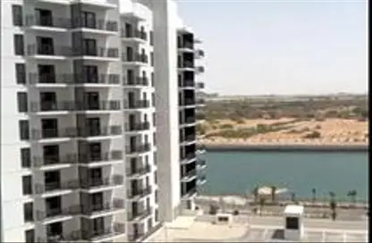 Apartment - 3 Bedrooms - 4 Bathrooms for sale in Waters Edge - Yas Island - Abu Dhabi