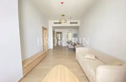 شقة - غرفة نوم - 2 حمامات للايجار في برج ريجينا - قرية الجميرا سركل - دبي شقة - غرفة نوم - 2 حمامات للايجار في برج ريجينا - قرية الجميرا سركل - دبي