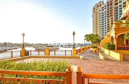 Apartment - 3 Bedrooms - 3 Bathrooms for sale in Marina Residences 1 - Marina Residences - Palm Jumeirah - Dubai