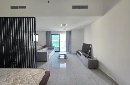 Apartment - Studio - 1 Bathroom for rent in The Square Tower - Jumeirah Village Circle - Dubai