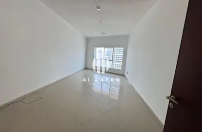 شقة - غرفة نوم - 2 حمامات للايجار في المجاز 3 - المجاز - الشارقة شقة - غرفة نوم - 2 حمامات للايجار في المجاز 3 - المجاز - الشارقة