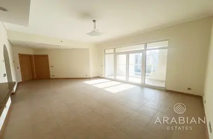 Empty Room image for: Apartment - 2 Bedrooms - 3 Bathrooms for sale in Al Haseer - Shoreline Apartments - Palm Jumeirah - Dubai, Image 1