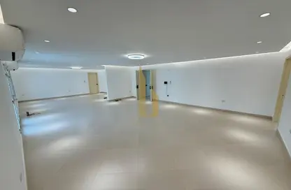 Villa - 4 Bedrooms - 4 Bathrooms for rent in Jumeirah 1 Villas - Jumeirah 1 - Jumeirah - Dubai