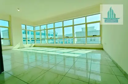 Apartment - 2 Bedrooms - 3 Bathrooms for rent in OPAL Tower - Al Nahyan Camp - Abu Dhabi
