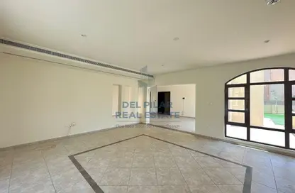 Empty Room image for: Villa - 3 Bedrooms - 4 Bathrooms for rent in Sas Al Nakheel - Abu Dhabi, Image 1