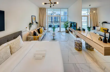 Apartment - Studio - 1 Bathroom for rent in Millennium Binghatti Residences - Business Bay - Dubai
