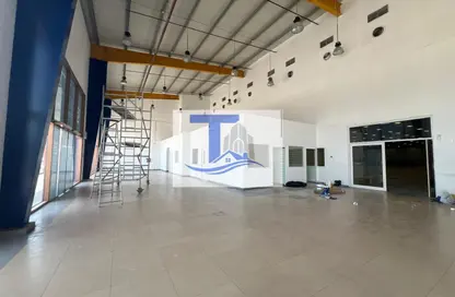 Show Room - Studio - 1 Bathroom for rent in Mussafah Industrial Area - Mussafah - Abu Dhabi