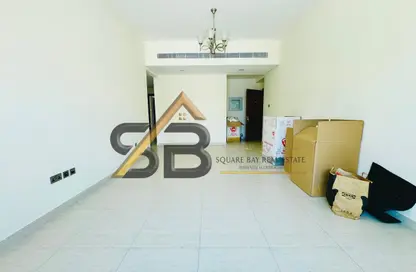 Apartment - 2 Bedrooms - 3 Bathrooms for rent in Yasmeen Building - Al Jaddaf - Dubai