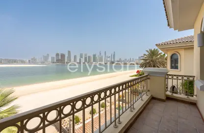 Villa - 5 Bedrooms - 6 Bathrooms for rent in Garden Homes Frond O - Garden Homes - Palm Jumeirah - Dubai