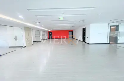 مكتب - استوديو - 2 حمامات للايجار في برج سي آي - كورنيش الخالدية - الخالدية - أبوظبي مكتب - استوديو - 2 حمامات للايجار في برج سي آي - كورنيش الخالدية - الخالدية - أبوظبي