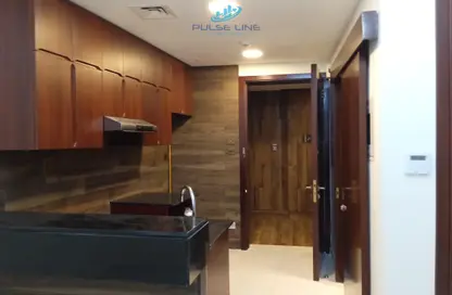 Apartment - 1 Bathroom for rent in Al Souk Al Kabeer - Bur Dubai - Dubai
