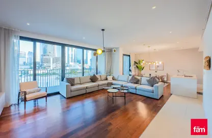 Apartment - 3 Bedrooms - 5 Bathrooms for rent in Building 2A - CityWalk Residential - City Walk - Dubai