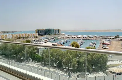 Apartment - 4 Bedrooms - 5 Bathrooms for rent in Bloom Marina - Al Bateen - Abu Dhabi