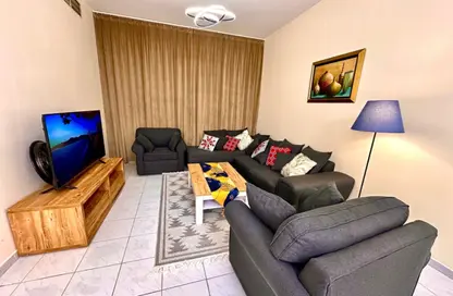 Apartment - 2 Bedrooms - 2 Bathrooms for rent in Al Shahid Tower - Al Qasba - Sharjah