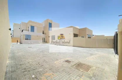 فيلا - 7 غرف نوم للايجار في مدينة الرياض - أبوظبي