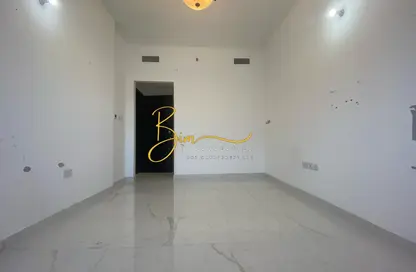 صورة لـ غرفة فارغة شقة - 2 غرف نوم - 2 حمامات للايجار في منطقة النادي السياحي - أبوظبي ، صورة رقم 1