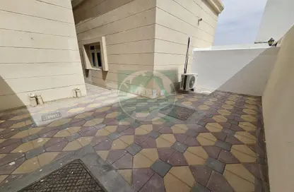 شقة - 2 غرف نوم - 2 حمامات للايجار في مدينة الرياض - أبوظبي