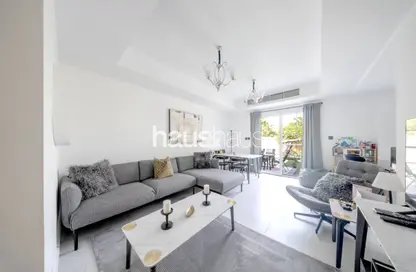 فيلا - 2 غرف نوم - 2 حمامات للبيع في الينابيع 11 - الينابيع - دبي