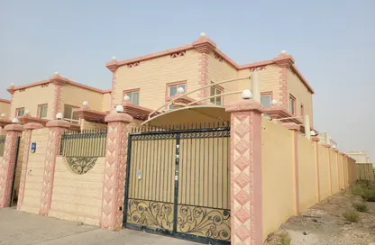 Villa - 3 Bedrooms - 4 Bathrooms for rent in Shakhbout City - Abu Dhabi