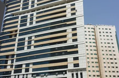 Apartment - 1 Bedroom - 2 Bathrooms for rent in Canal Star Tower - Al Majaz 3 - Al Majaz - Sharjah