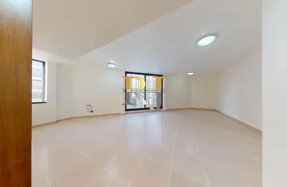 Apartment - Studio - 1 Bathroom for rent in Golden Sands 6 - Mankhool - Bur Dubai - Dubai