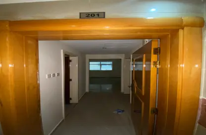 Apartment - 1 Bedroom - 1 Bathroom for rent in Qasimia 10 building - Al Mahatta - Al Qasimia - Sharjah