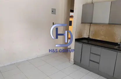 شقة - 1 حمام للايجار في مبنى مويلح - مويلح - الشارقة