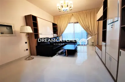 صورة لـ غرفة المعيشة شقة - 1 حمام للبيع في ريسورتز بي دانوب - ارجان - دبي ، صورة رقم 1