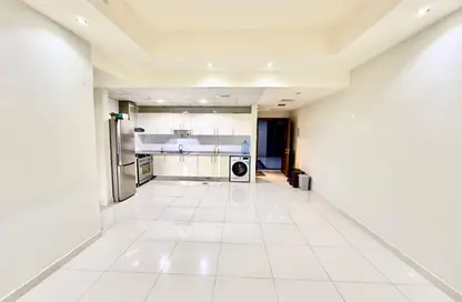 شقة - 2 غرف نوم - 2 حمامات للايجار في برج صحارى 4 - مجمع صحارى - النهدة - الشارقة