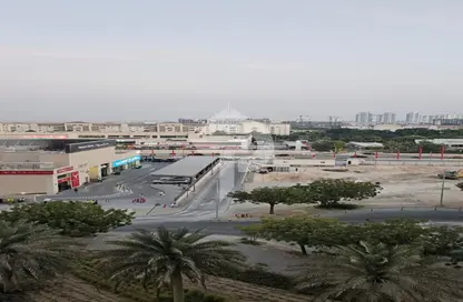 Apartment - 1 Bedroom - 2 Bathrooms for rent in Rabdan Building - Motor City - Dubai