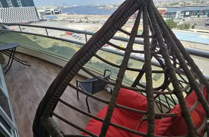 عمارة بالكامل - 5 غرف نوم - 4 حمامات للايجار في مساكن كورنيش عجمان - طريق كورنيش عجمان - عجمان