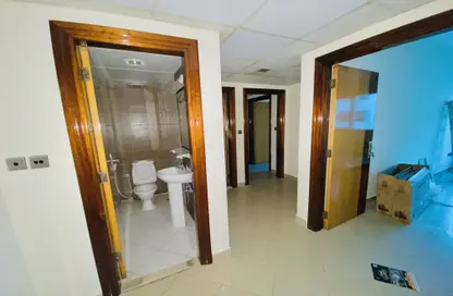 Apartment - 2 Bedrooms - 2 Bathrooms for rent in Shabiya 11 - Shabiya - Mussafah - Abu Dhabi