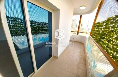 Apartment - 2 Bedrooms - 3 Bathrooms for rent in The Golden Tower - Al Raha Beach - Abu Dhabi