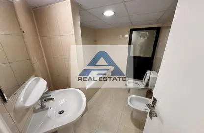 Apartment - 3 Bedrooms - 3 Bathrooms for rent in Corniche Road - Abu Dhabi
