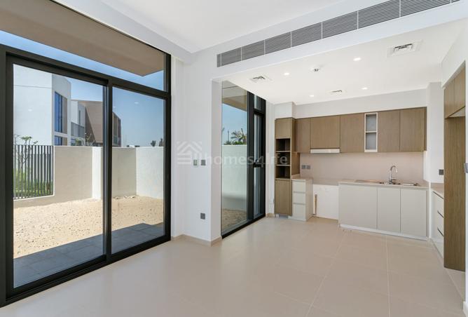 16061005 - Property Main Image