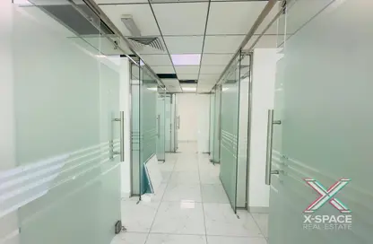 مكتب - استوديو - 1 حمام للايجار في القمة - الخليج التجاري - دبي