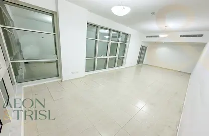 Empty Room image for: Apartment - 2 Bedrooms - 3 Bathrooms for sale in Olympic Park 1 - Olympic Park Towers - Dubai Sports City - Dubai, Image 1